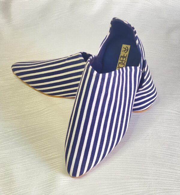 Babouche bleue marine a rayures