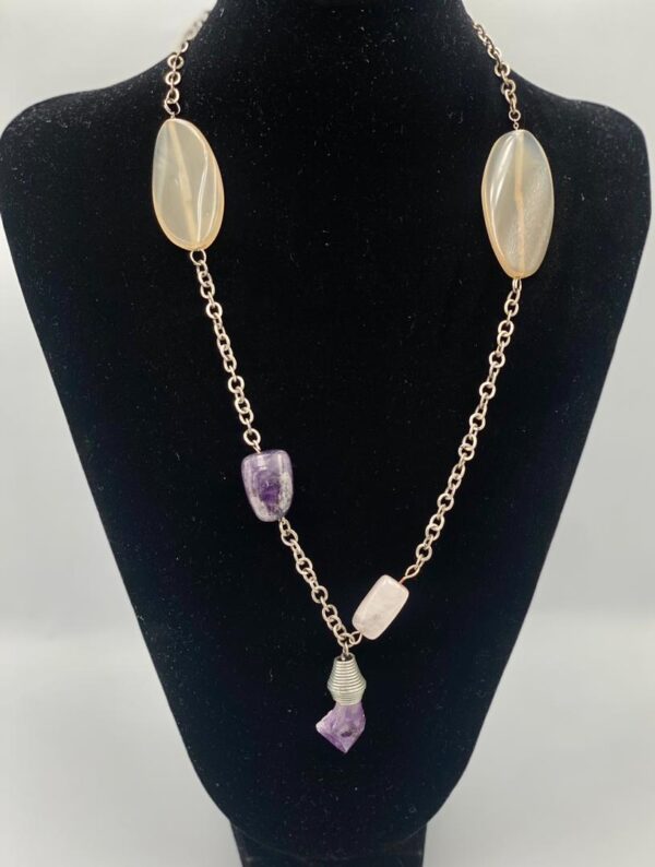 L'améthyste en collier