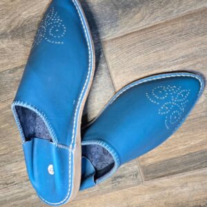 Babouche en cuir bleu ciel